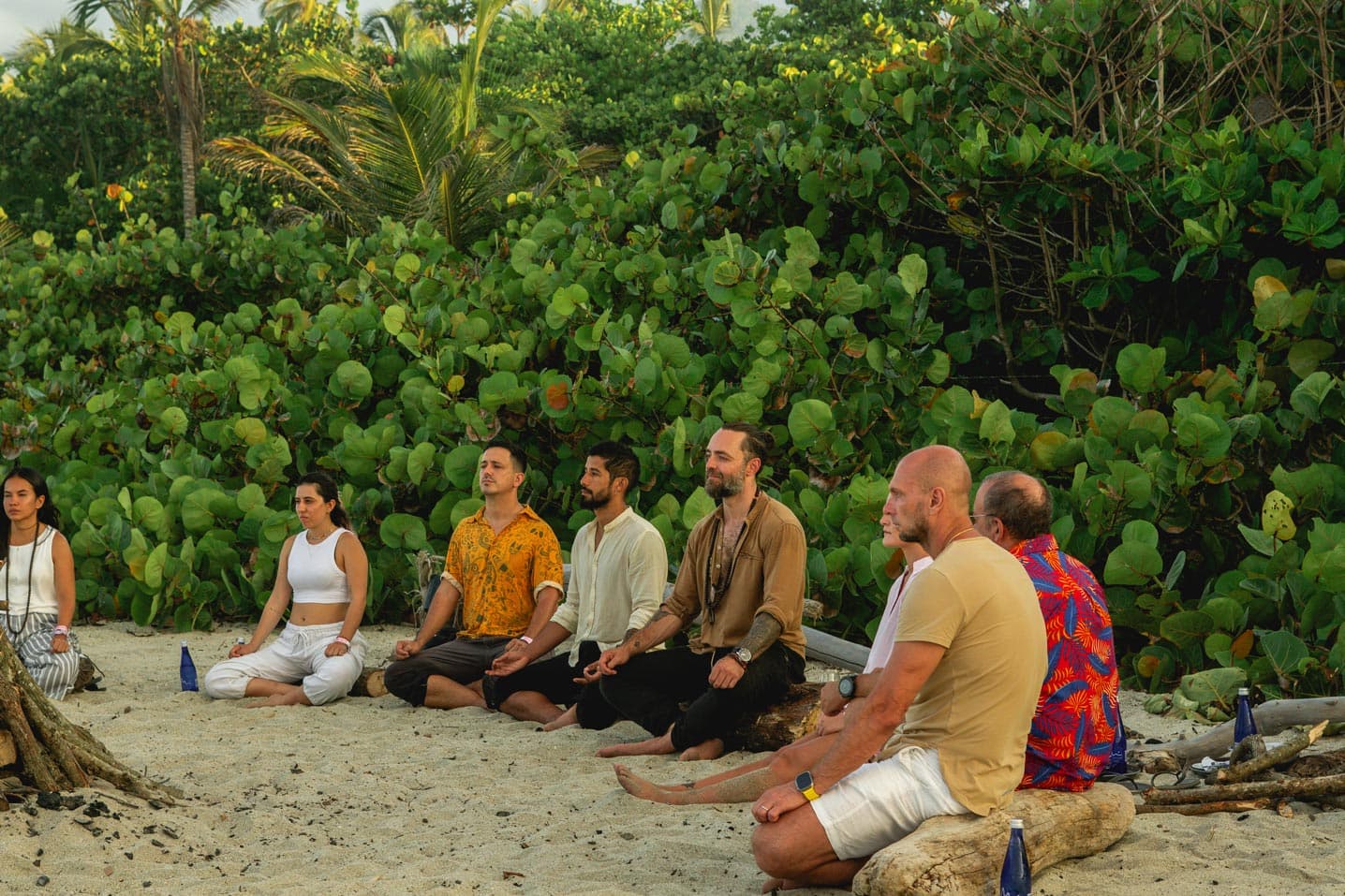 Retiro de meditación vipassana en entorno natural